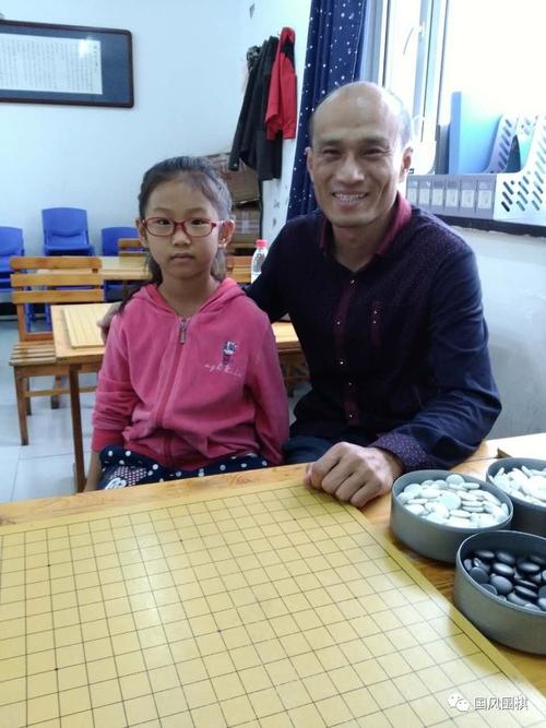 围棋教练收入（围棋老师的工资一个月能拿多少钱）-图2