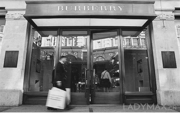 burberry店员收入（burberry导购的待遇）-图3