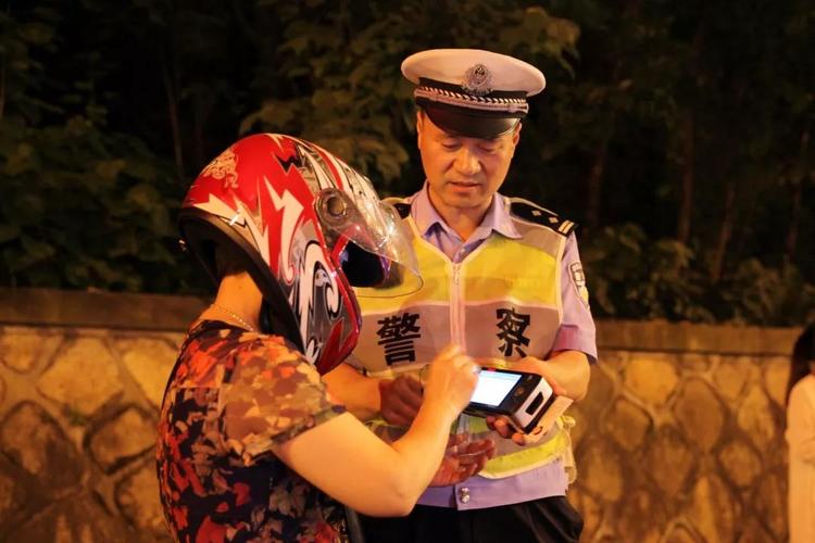 杭州交警收入（杭州交警收入怎么样）-图2