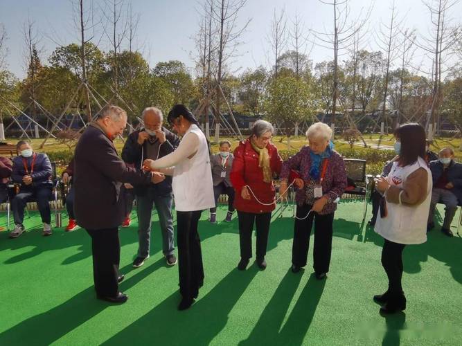 老年协会收入（老年协会有年龄限制吗）-图1